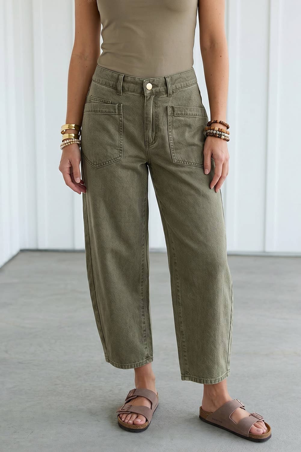 Square Patch Pocket Ankle-Length Barrel Jeans - Pre-order only