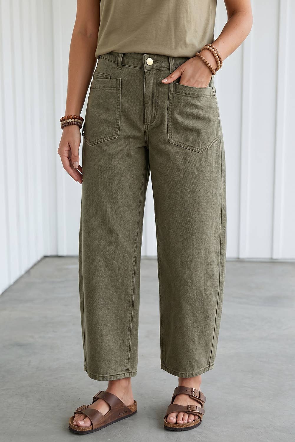 Square Patch Pocket Ankle-Length Barrel Jeans - Pre-order only