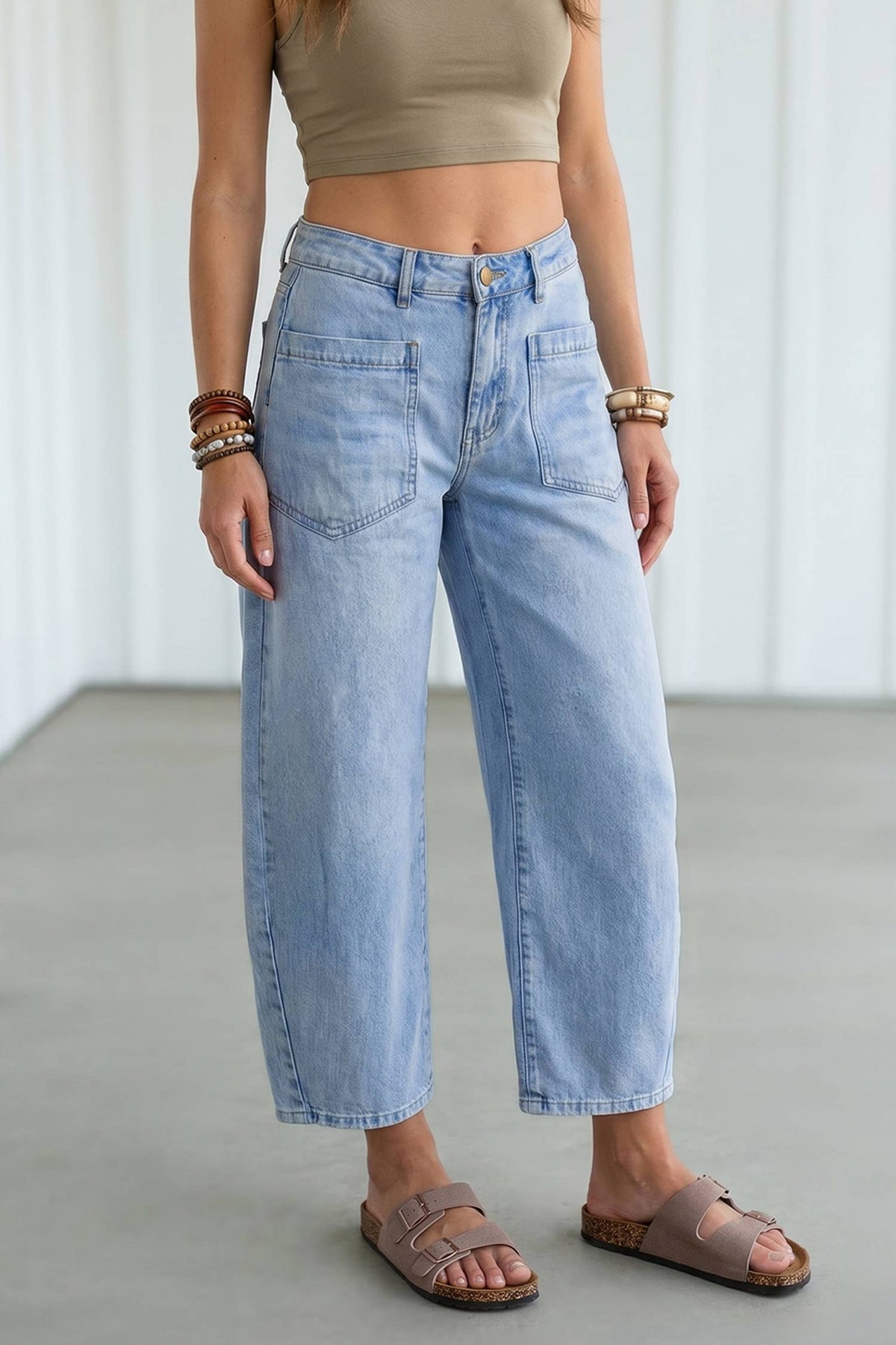 Square Patch Pocket Ankle-Length Barrel Jeans